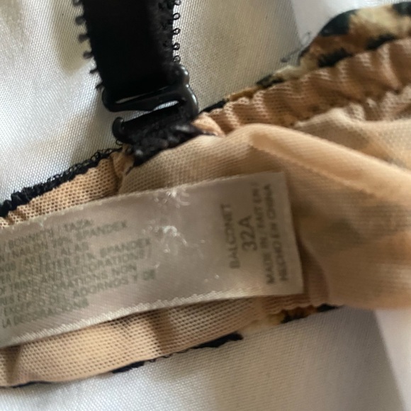 Leopard Print Lace Bra - Picture 5 of 5